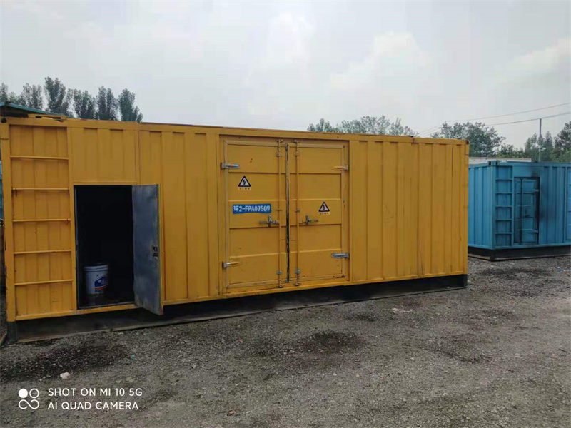 霞山如何保证发电机组配合光伏储能装置补电系统的稳定性和可靠性？