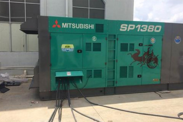 霞山为什么有些柴油发电机组的输出电压可以调节？