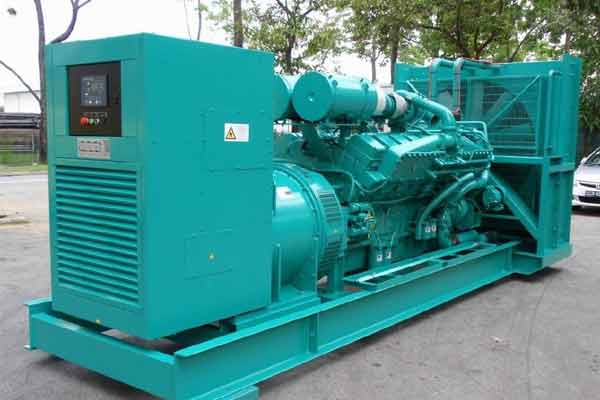 霞山柴油发电机组电压不稳定怎样维修？