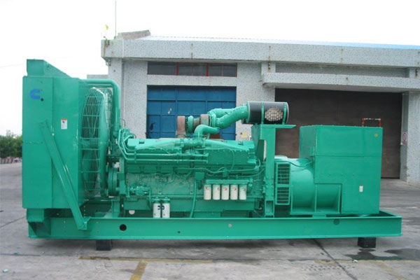 霞山工厂发电机应急发电时如何更准确地检查发电机状态？